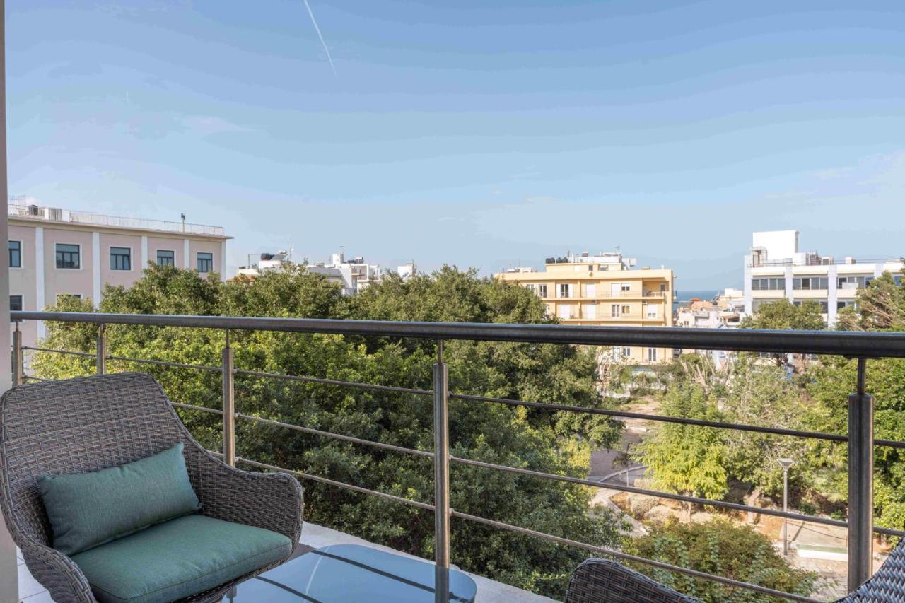 Phaedrus Living: Heraklion City View Flat Экстерьер фото